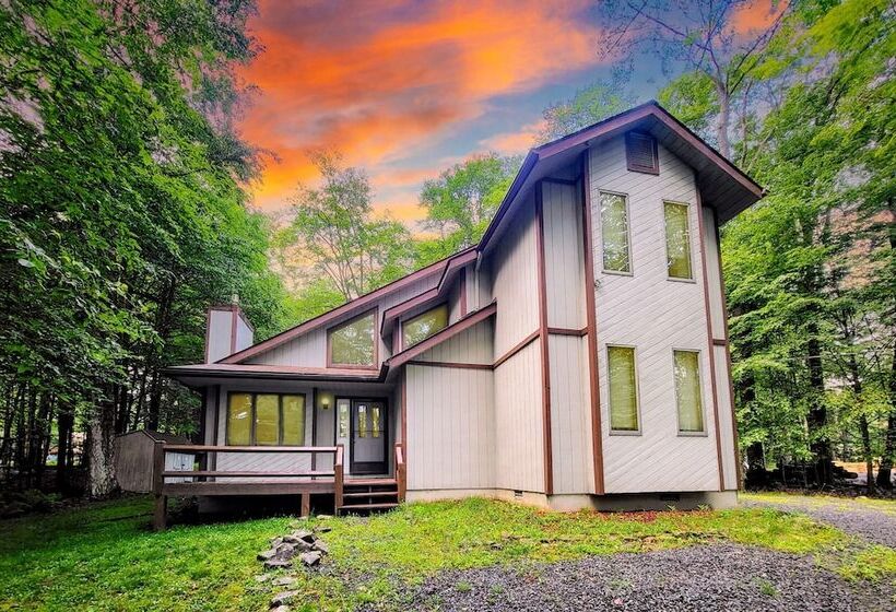 Mountain Memories By Avantstay Hot Tub Enclosed Deck, Large Yard W/ Fire Pit