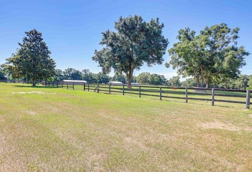 Ocala Tiny Home On 10 Acre Farm Near Wec!