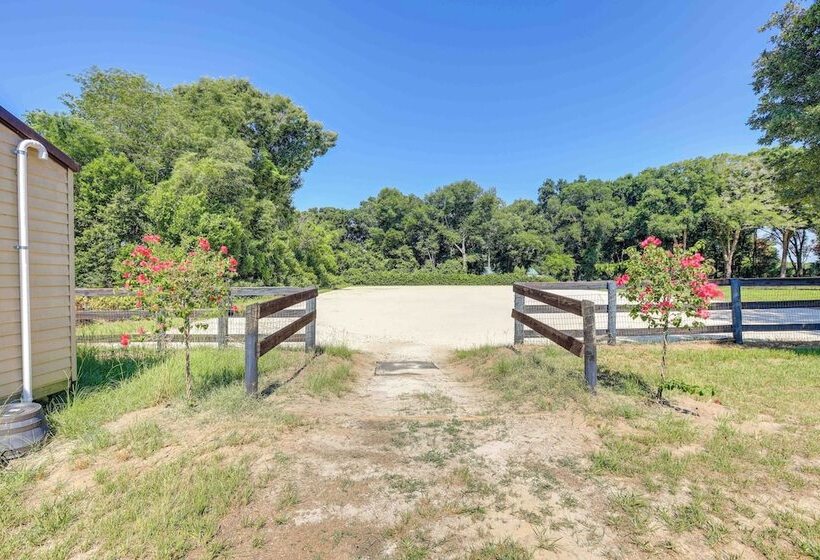 Ocala Tiny Home On 10 Acre Farm Near Wec!
