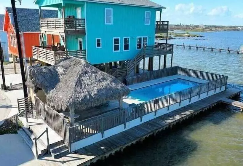 Waterfront Escape W/ Views Shared Pool & Boat Dock Orange Crush By Avantstay