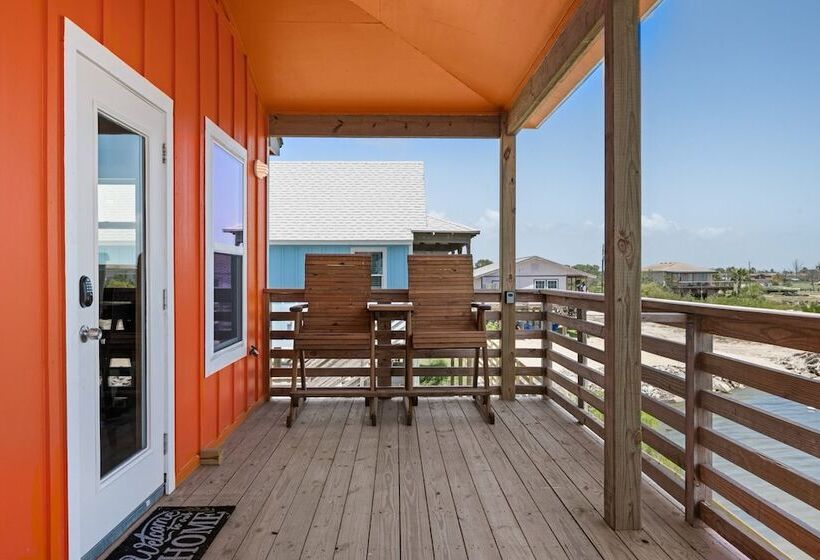 Waterfront Escape W/ Views Shared Pool & Boat Dock Orange Crush By Avantstay