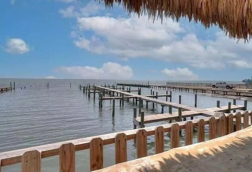 Waterfront Escape W/ Views Shared Pool & Boat Dock Orange Crush By Avantstay