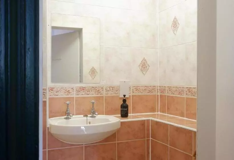 پانسیون 4 Friends House