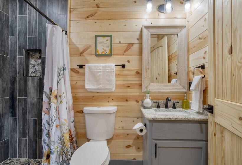 Pink Pines Avantstay Luxury Aesthetic Dream Home, Indoor Pool, Hot Tub