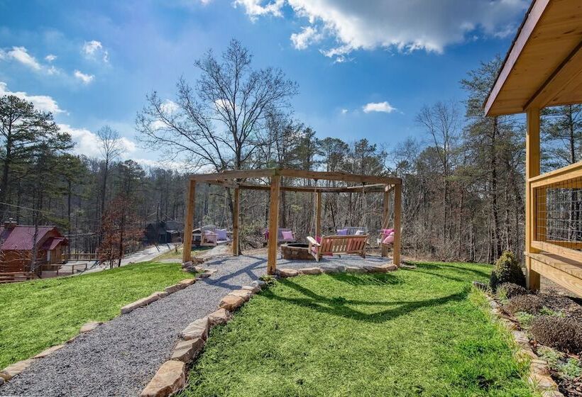 Pink Pines Avantstay Luxury Aesthetic Dream Home, Indoor Pool, Hot Tub