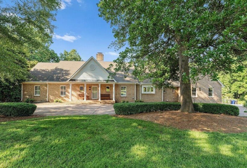 Shoreway Cove By Avantstay Waterfront, Pool, Dock