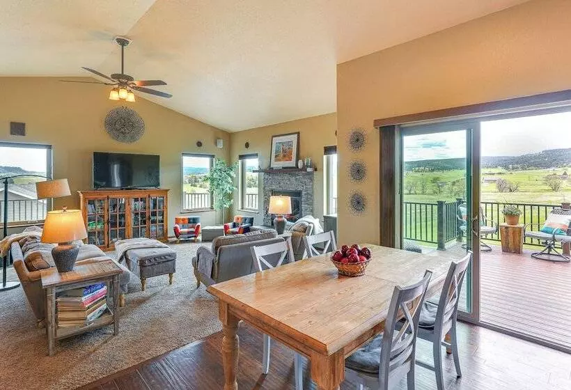 Spearfish Retreat W/ Fireplace + Mountain Views!