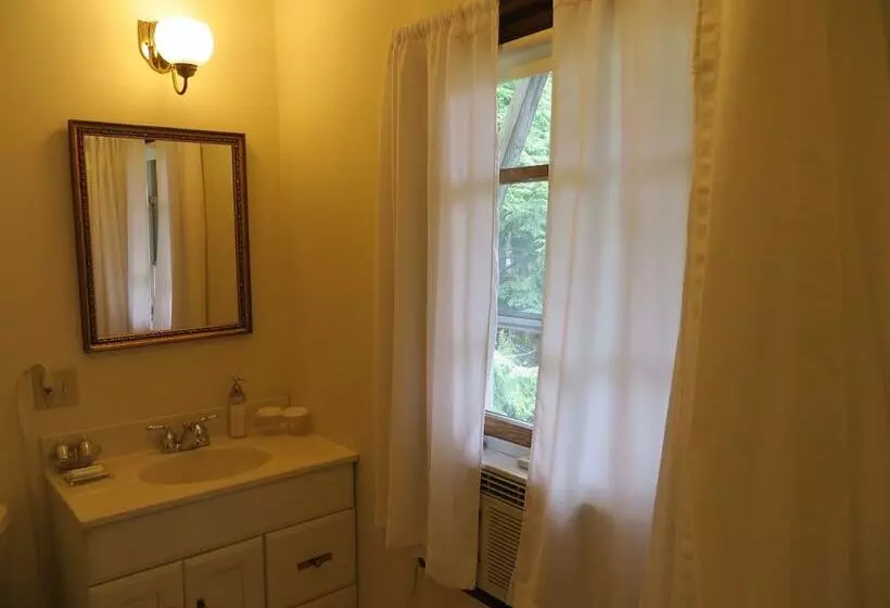 Aamiaismajoitus (B&B) Atlantic Ark Inn
