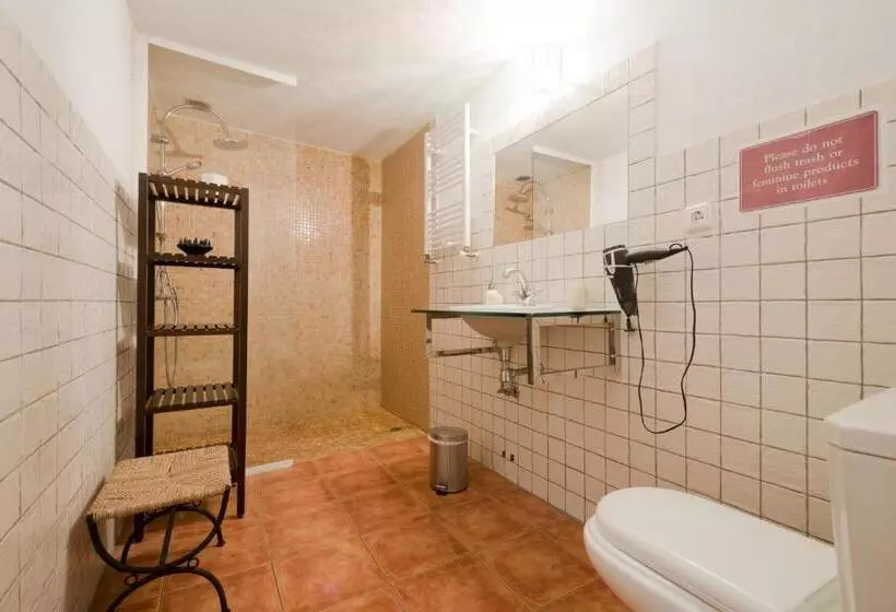 تختخواب و صبحانه Casa Bombo