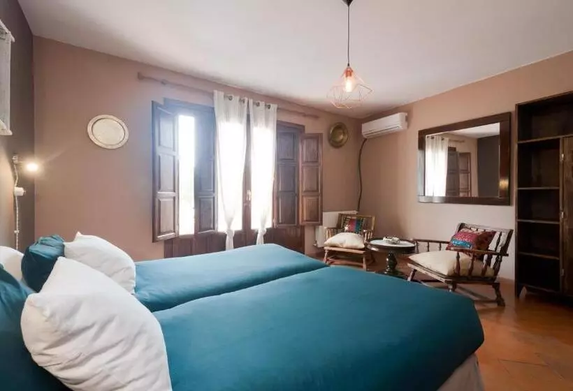 تختخواب و صبحانه Casa Bombo