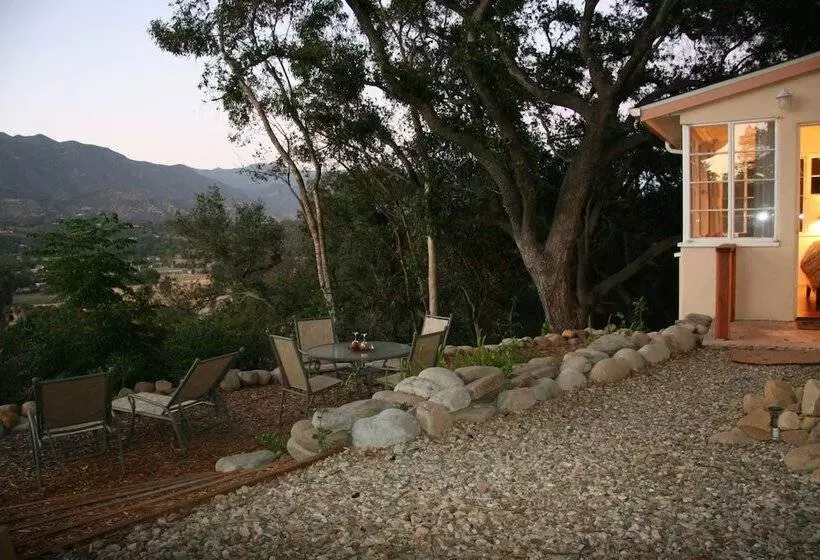 ベッドアンドブレックファースト Ojai Retreat & Inn