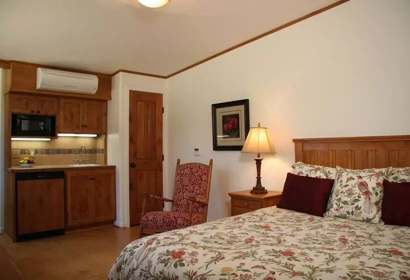 ベッドアンドブレックファースト Ojai Retreat & Inn