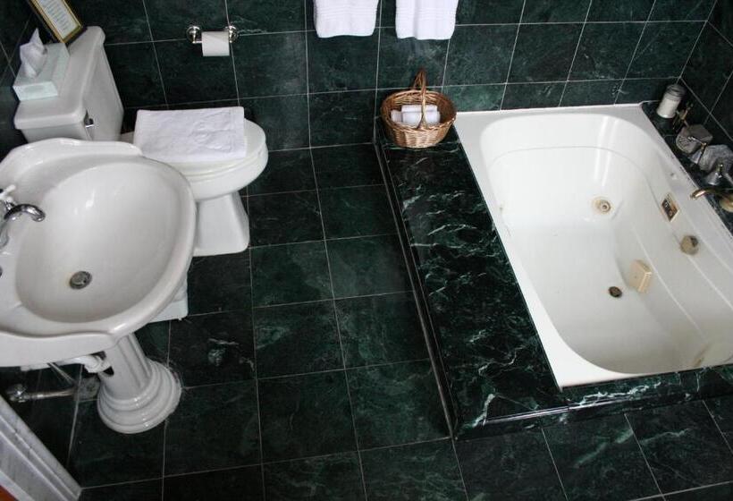 צימר The Outing Lodge