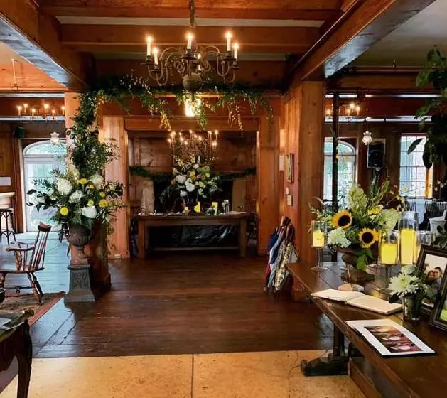 Aamiaismajoitus (B&B) The Outing Lodge