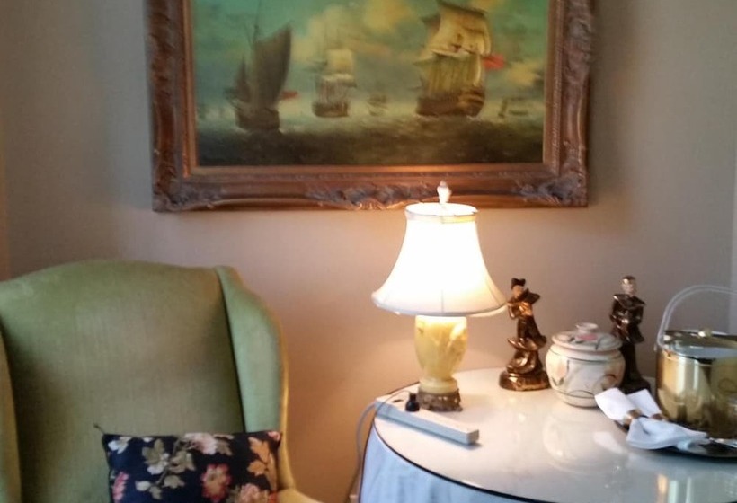 Clifford House Private Home B&b