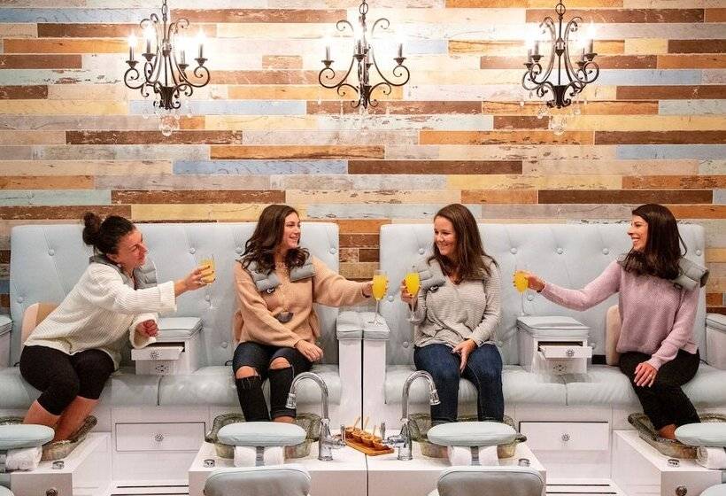 فندق Avenue Inn & Spa