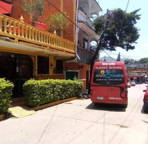 Hotelli El Paraiso