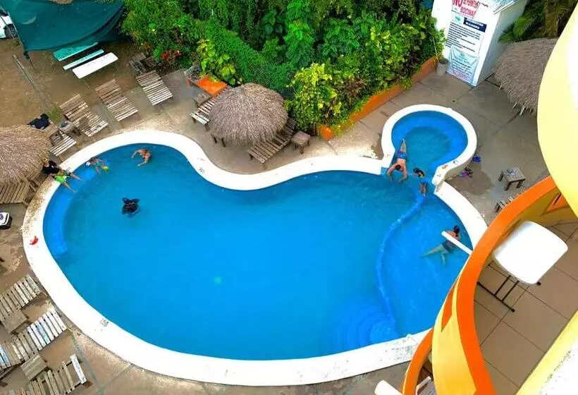 Hotelli Manglar Pacific