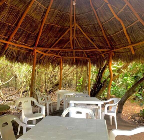 ホテル Manglar Pacific