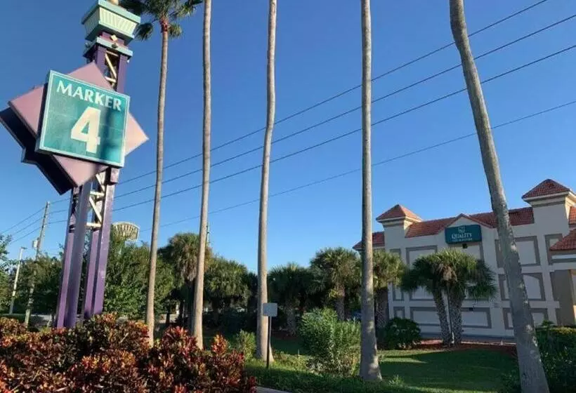 Hotelli Quality Inn & Suites Kissimmee By The Lake