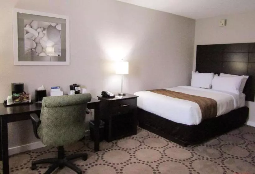 Hotelli Quality Inn & Suites Kissimmee By The Lake