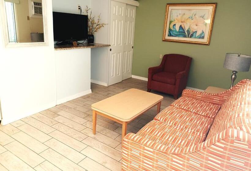 Johns Pass Beach Motel