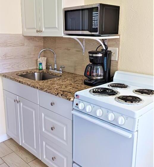 Johns Pass Beach Motel