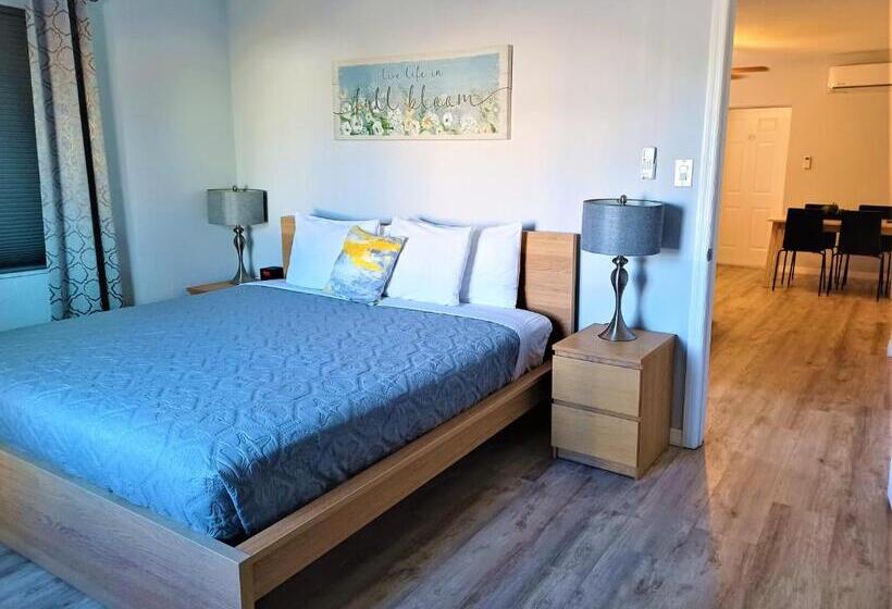 Johns Pass Beach Motel