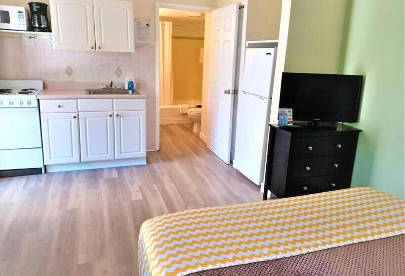 Johns Pass Beach Motel