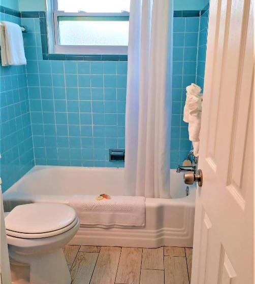 Johns Pass Beach Motel