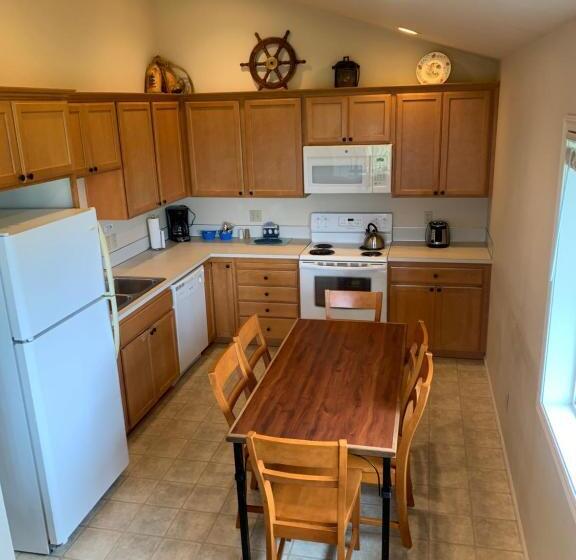 Lighthouse Oceanfront Resort