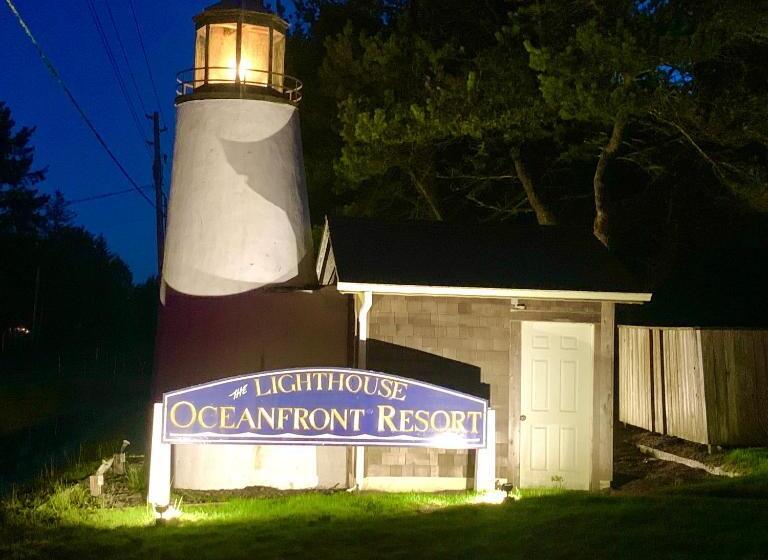 Lighthouse Oceanfront Resort