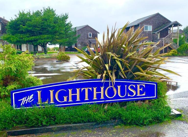 Lighthouse Oceanfront Resort