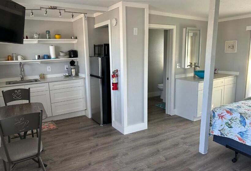 فندق على الطريق Angler's Inn