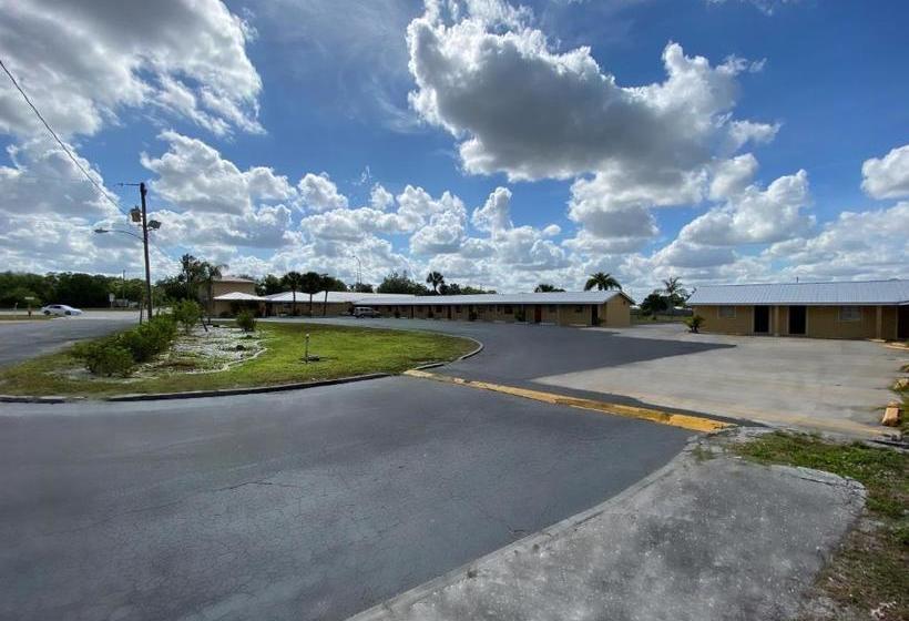 Мотель Economy Inn