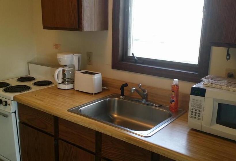 汽车旅馆 Inn Between The Beaches & Villager