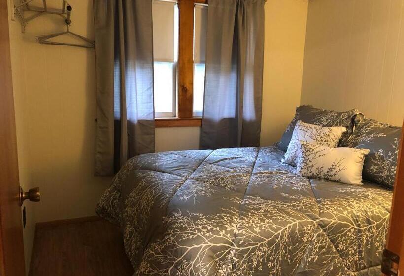 فندق على الطريق Marcotte Motor Court