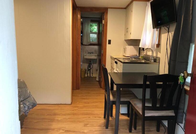 فندق على الطريق Marcotte Motor Court