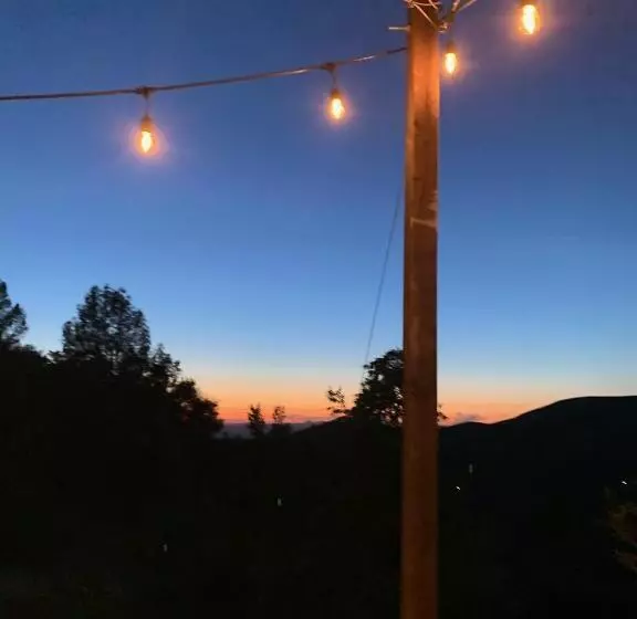 Motelli Priest Station Cafe & Cabins