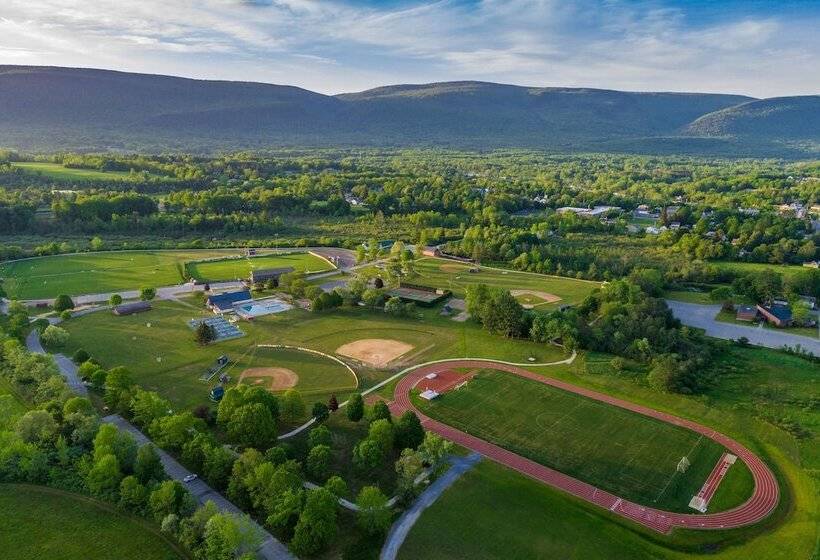 汽车旅馆  Aspen At Manchester