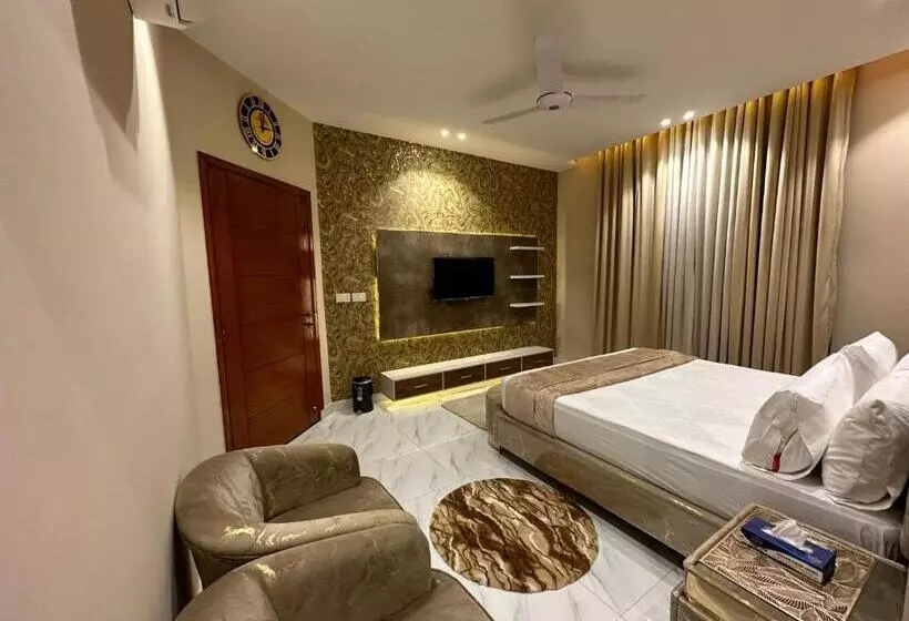 هتل Multan Swiss