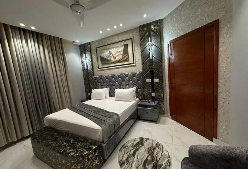 هتل Multan Swiss