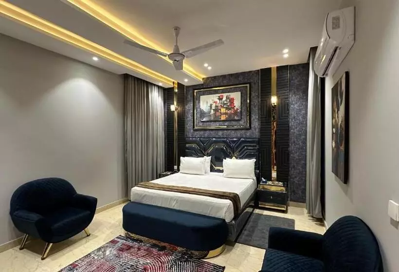 هتل Multan Swiss