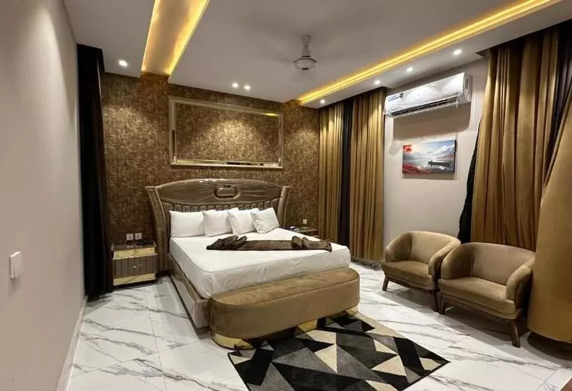 هتل Multan Swiss