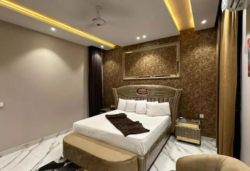 هتل Multan Swiss