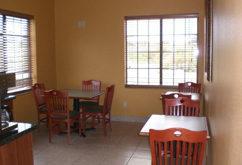 汽车旅馆  Sunbridge Inn & Suites