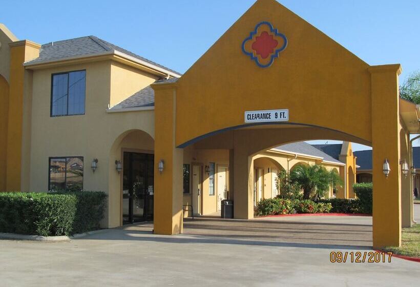 汽车旅馆  Sunbridge Inn & Suites