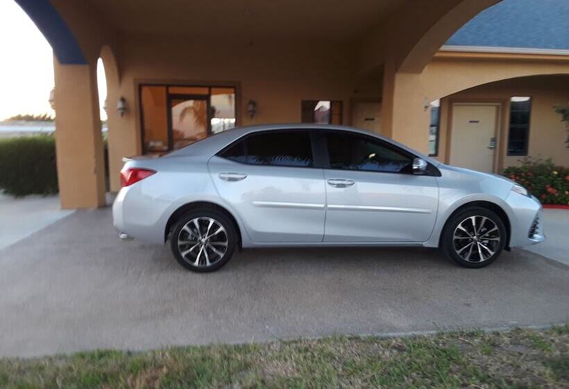 汽车旅馆  Sunbridge Inn & Suites