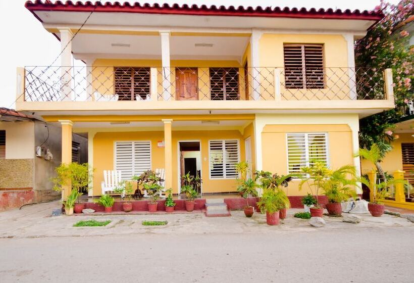 پانسیون Casa Esperanza Tuta