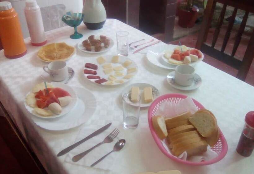 پانسیون Casa Esperanza Tuta